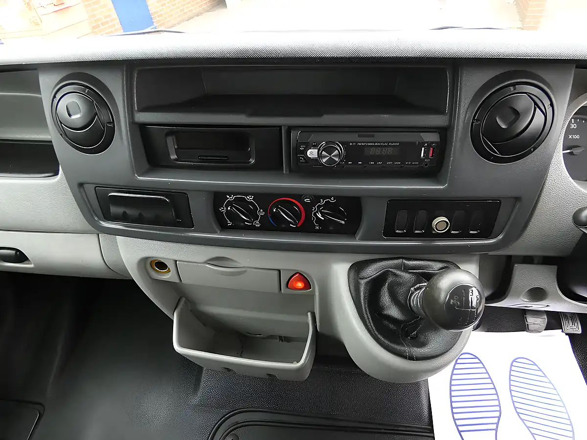 Used 2007 Renault Master Ml35 Business Yellow - Interior and Exterior details 8