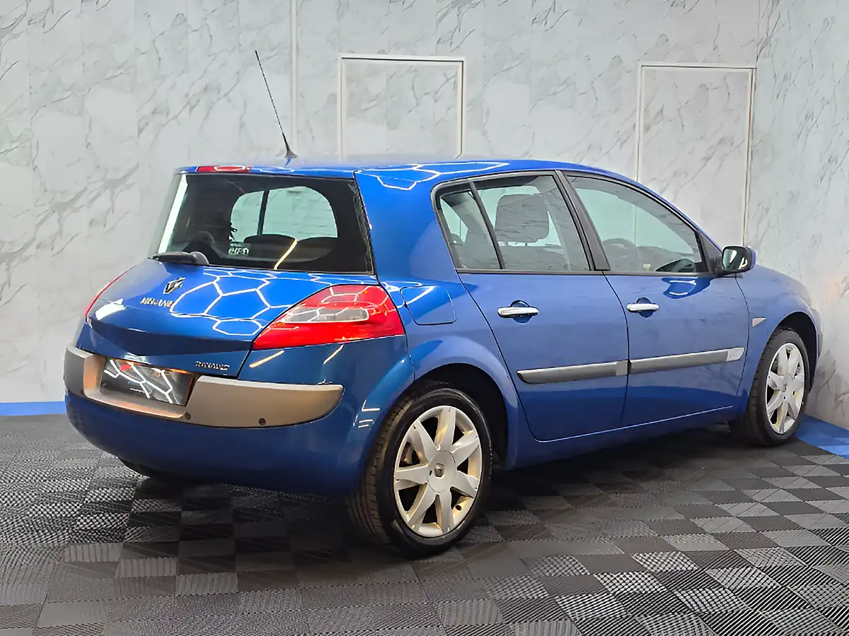Used 2007 Renault Megane Dynamique Blue - Interior and Exterior details 7