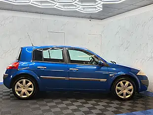 Used 2007 Renault Megane Dynamique Blue - Interior and Exterior details 8