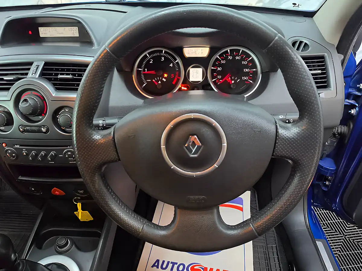 Used 2007 Renault Megane Dynamique Blue - Interior and Exterior details 9