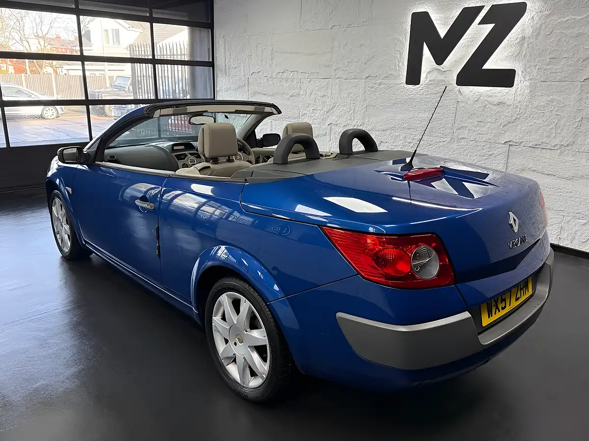 Used 2007 Renault Megane Privilege Extreme Blue - Interior and Exterior details 12
