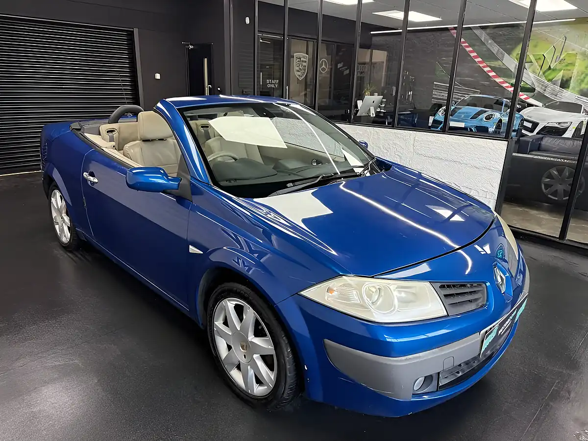 Used 2007 Renault Megane Privilege Extreme Blue - Interior and Exterior details 16