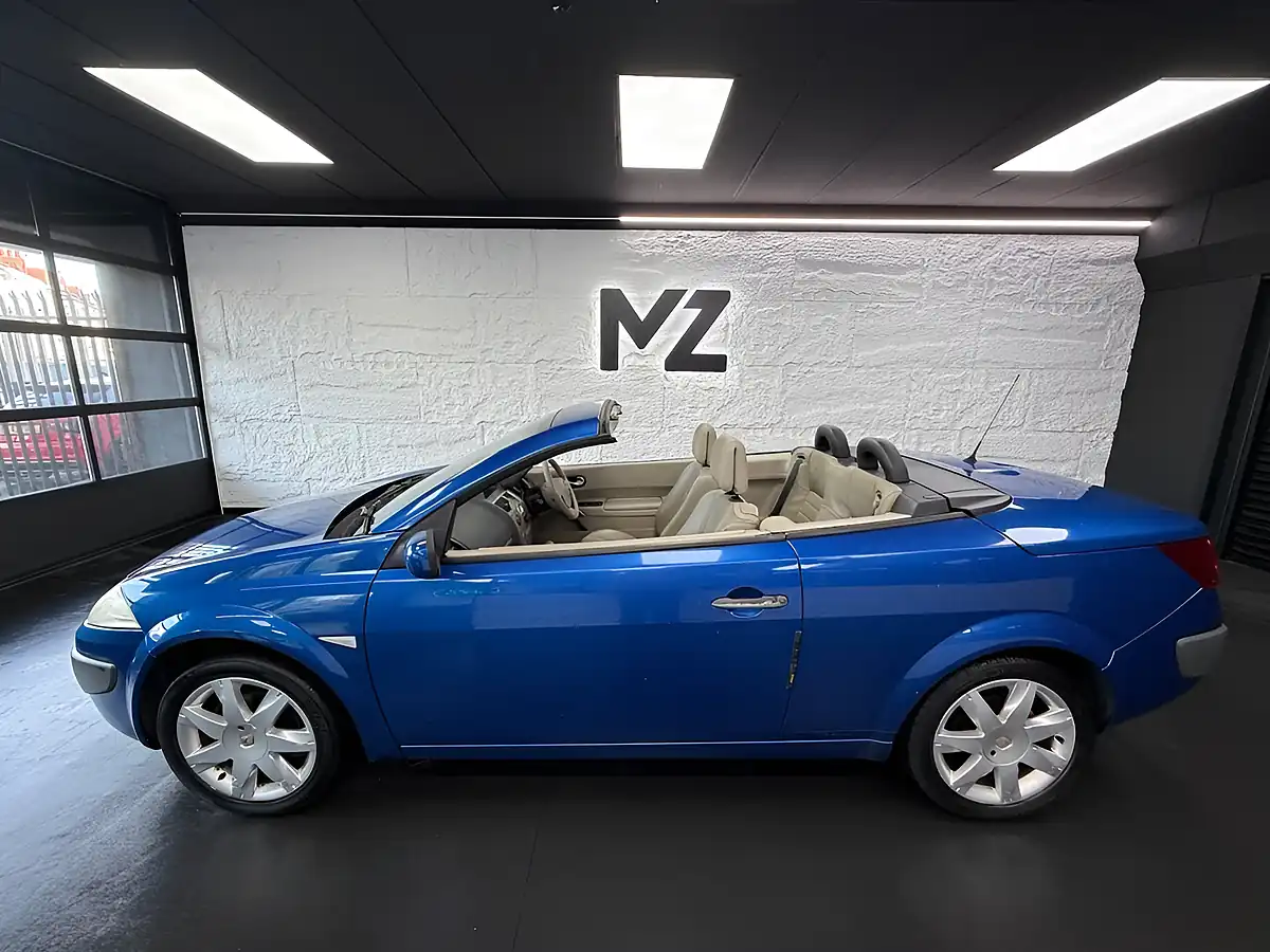 Used 2007 Renault Megane Privilege Extreme Blue - Interior and Exterior details 20
