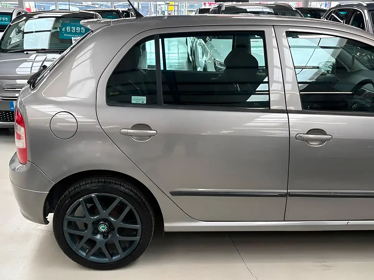 Used 2007 Skoda Fabia Ambiente Beige - Interior and Exterior details 4