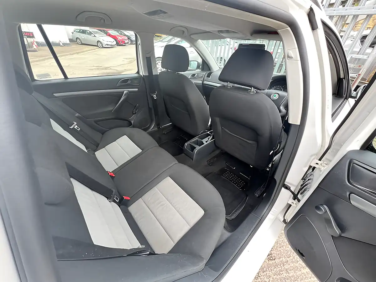 Used 2007 Skoda Octavia Classic White - Interior and Exterior details 16