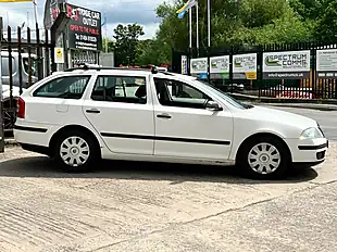 Used 2007 Skoda Octavia Classic White - Interior and Exterior details 5