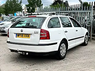 Used 2007 Skoda Octavia Classic White - Interior and Exterior details 9