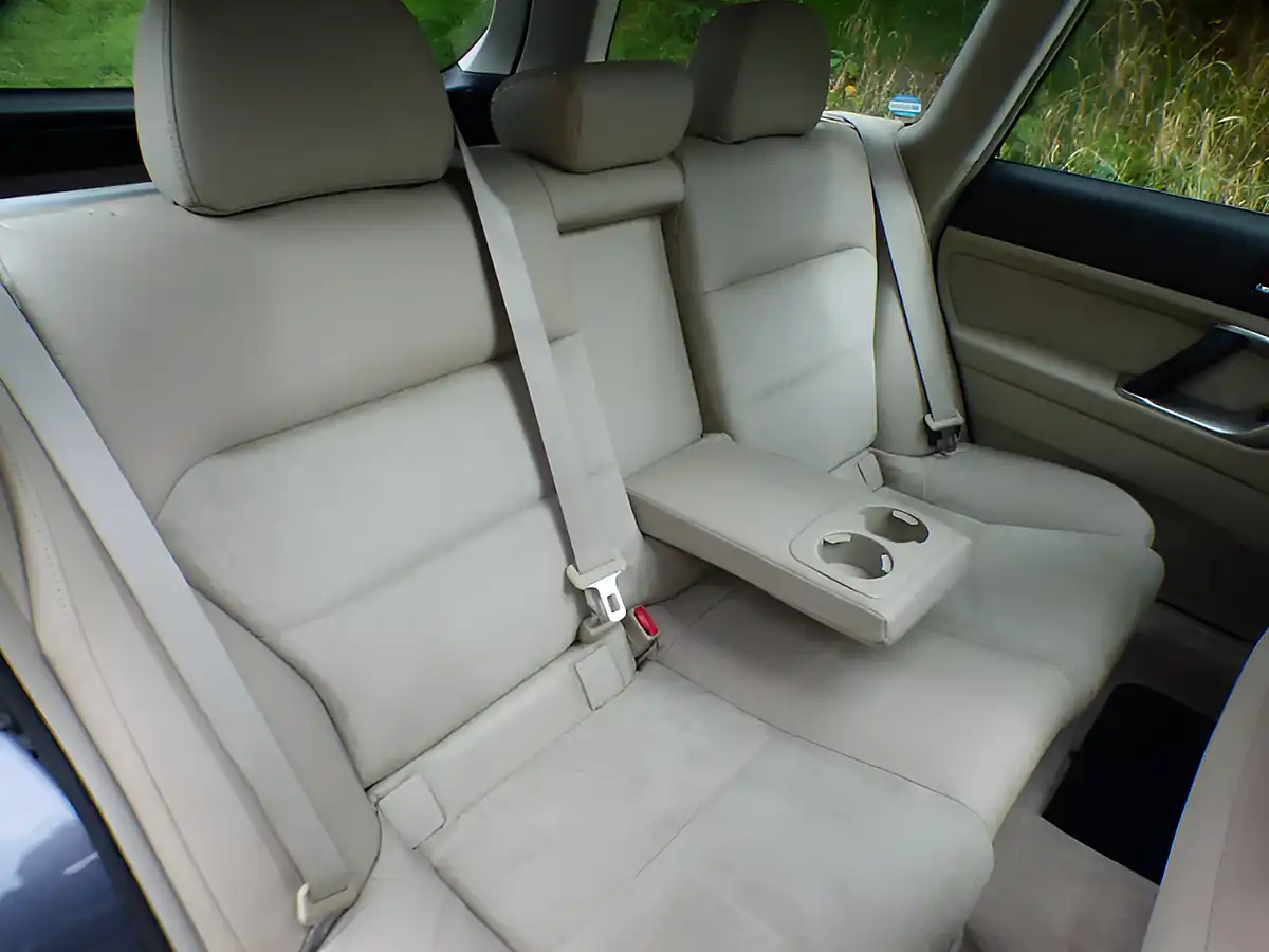 Used 2007 Subaru Outback Se Grey - Interior and Exterior details 10
