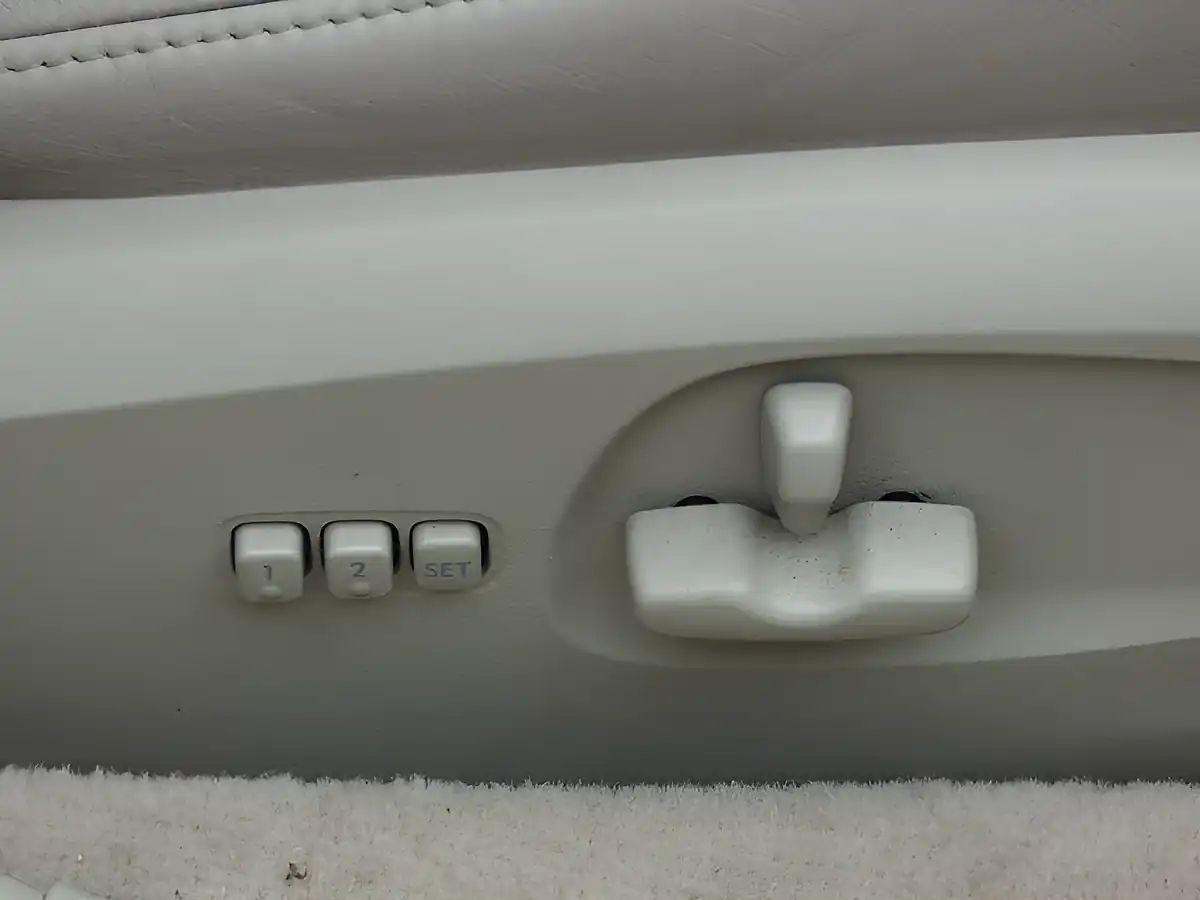 Used 2007 Subaru Outback Se Grey - Interior and Exterior details 12