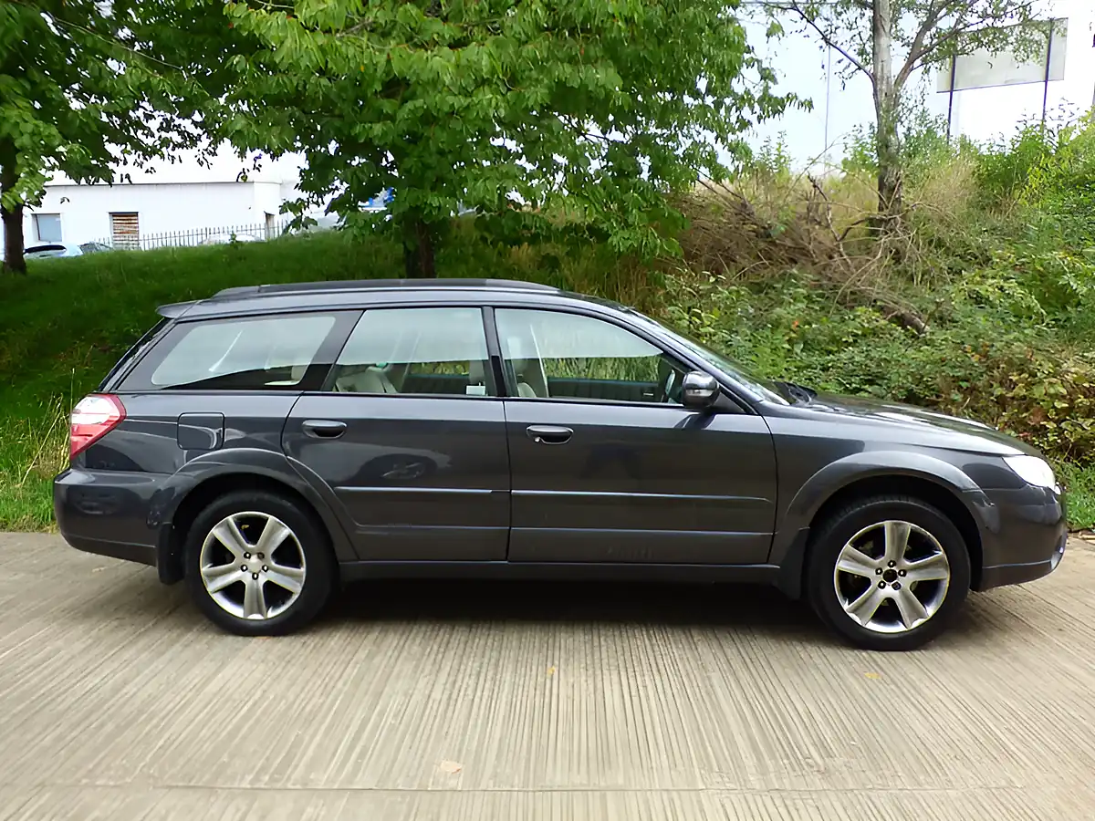 Used 2007 Subaru Outback Se Grey - Interior and Exterior details 15