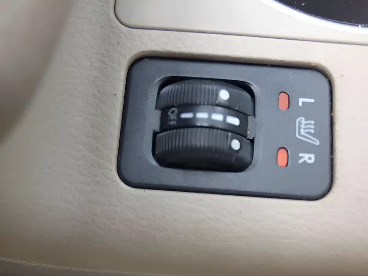 Used 2007 Subaru Outback Se Grey - Interior and Exterior details 8