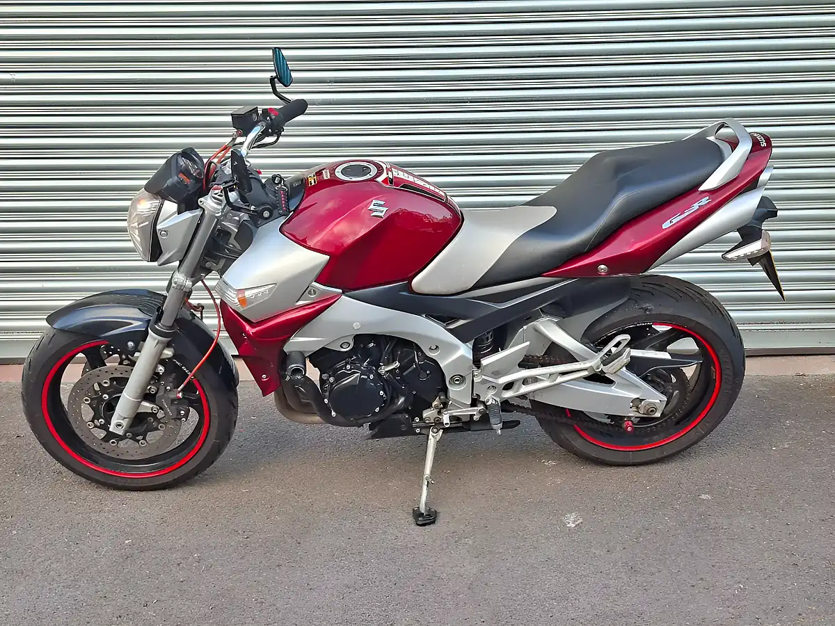 Used 2007 Suzuki Gsr - Interior and Exterior details 6