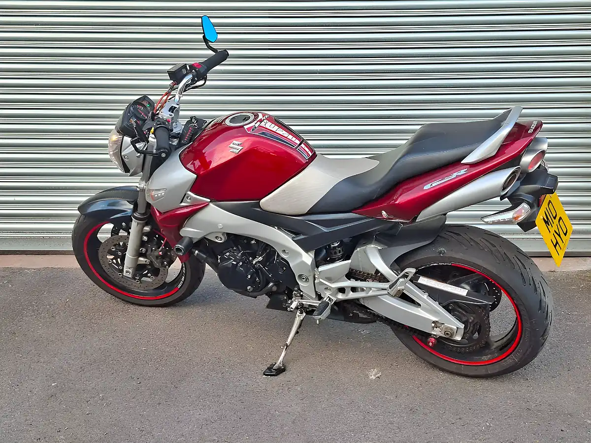 Used 2007 Suzuki Gsr - Interior and Exterior details 7