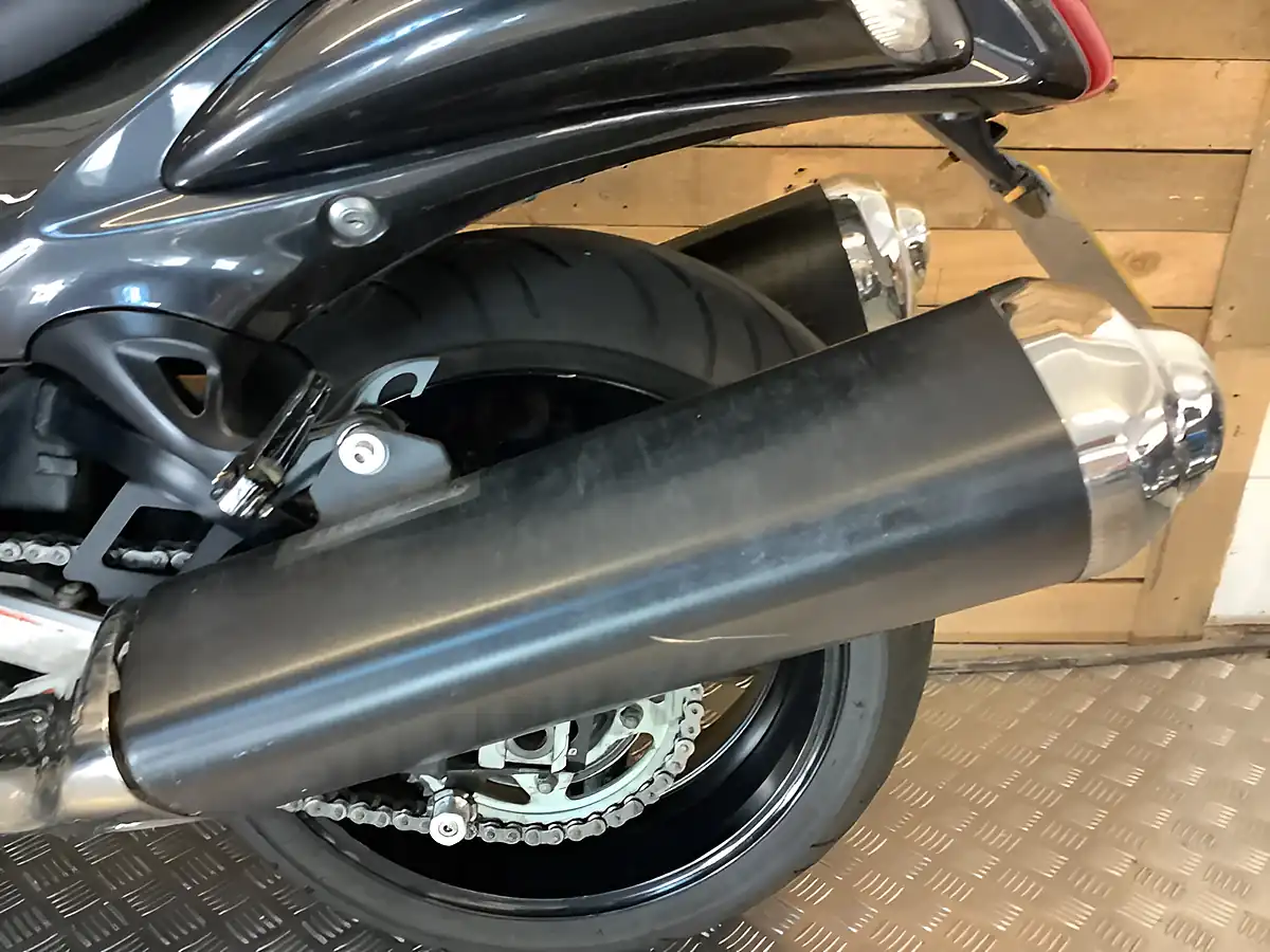 Used 2007 Suzuki Gsx Hayabusa Grey - Interior and Exterior details 15