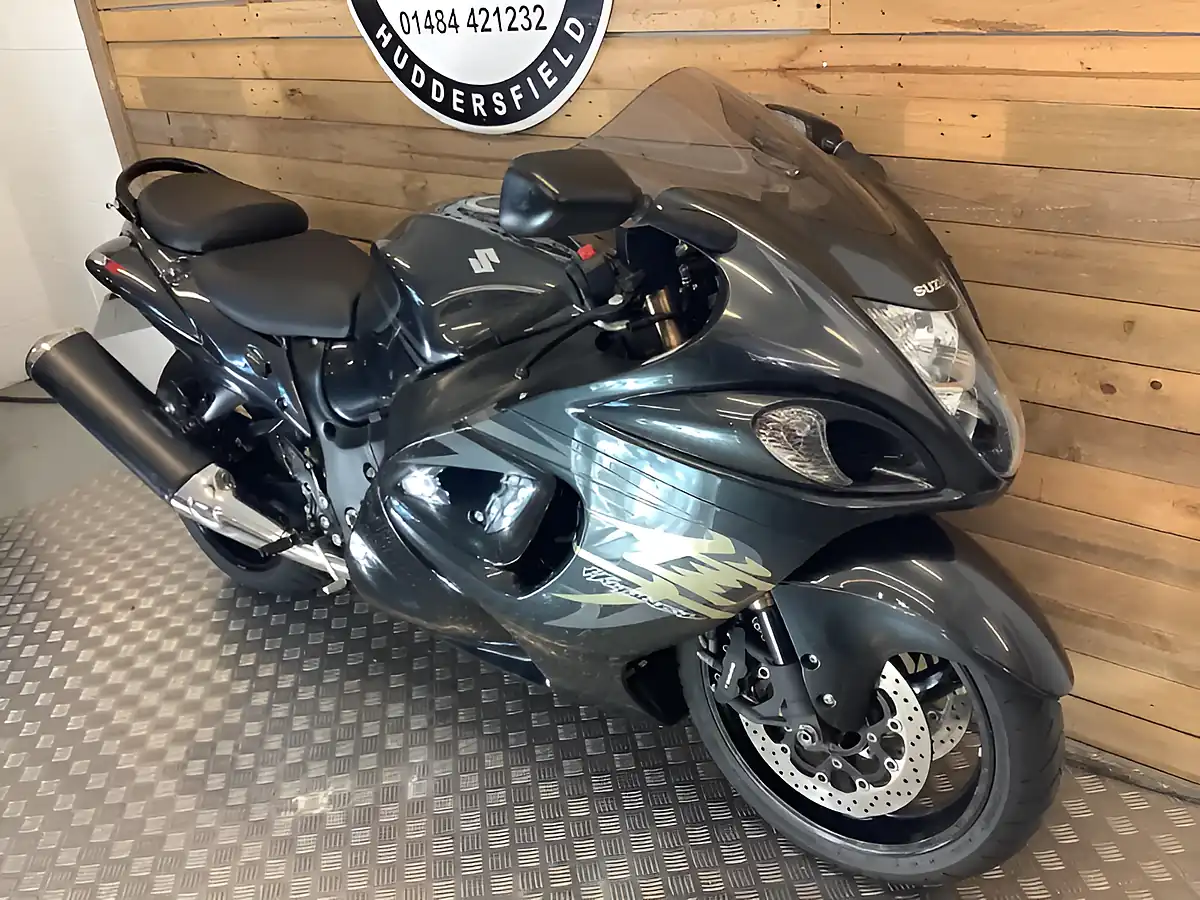 Used 2007 Suzuki Gsx Hayabusa Grey - Interior and Exterior details 5