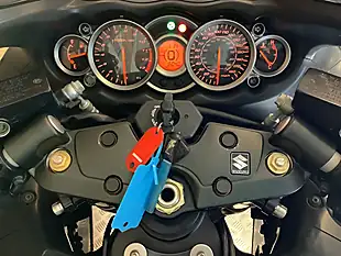 Used 2007 Suzuki Gsx Hayabusa Grey - Interior and Exterior details 7