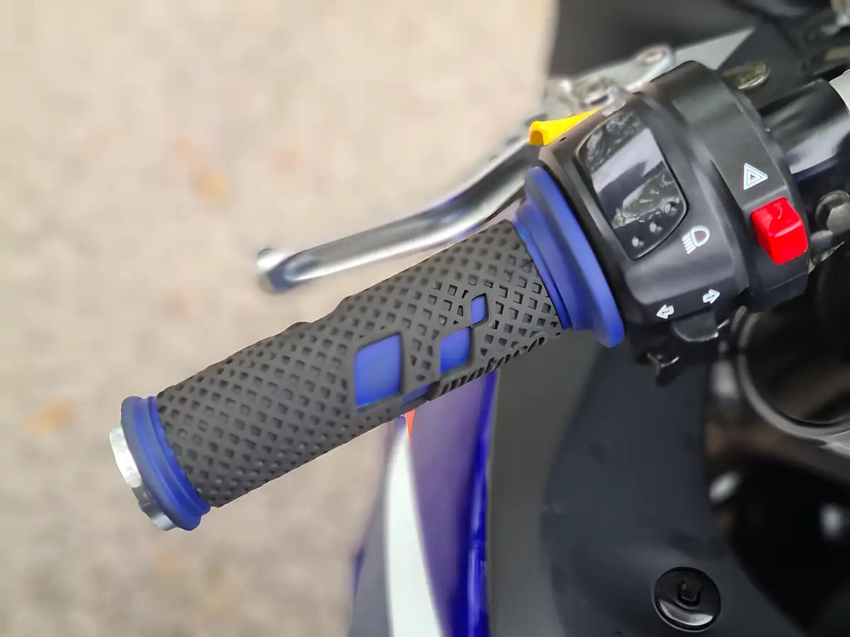 Used 2007 Suzuki GSX-R750 K7 Blue - Interior and Exterior details 18