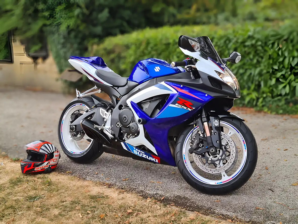 Used 2007 Suzuki GSX-R750 K7 Blue - Interior and Exterior details 3