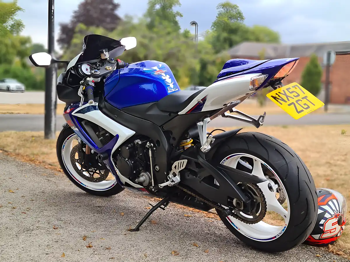 Used 2007 Suzuki GSX-R750 K7 Blue - Interior and Exterior details 7