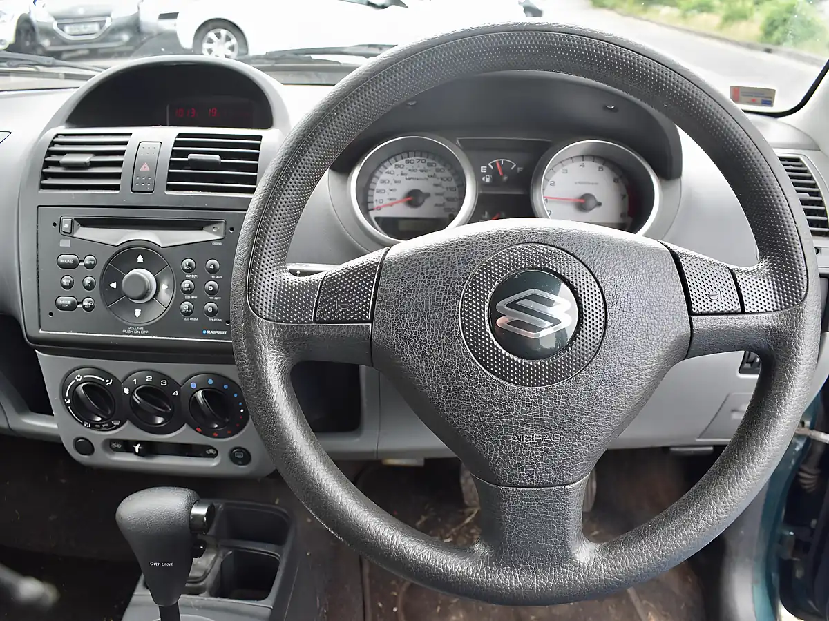Used 2007 Suzuki Ignis Gl Green - Interior and Exterior details 11