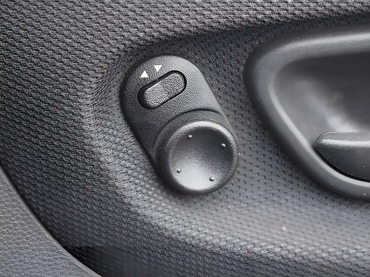 Used 2007 Suzuki Ignis Gl Green - Interior and Exterior details 16