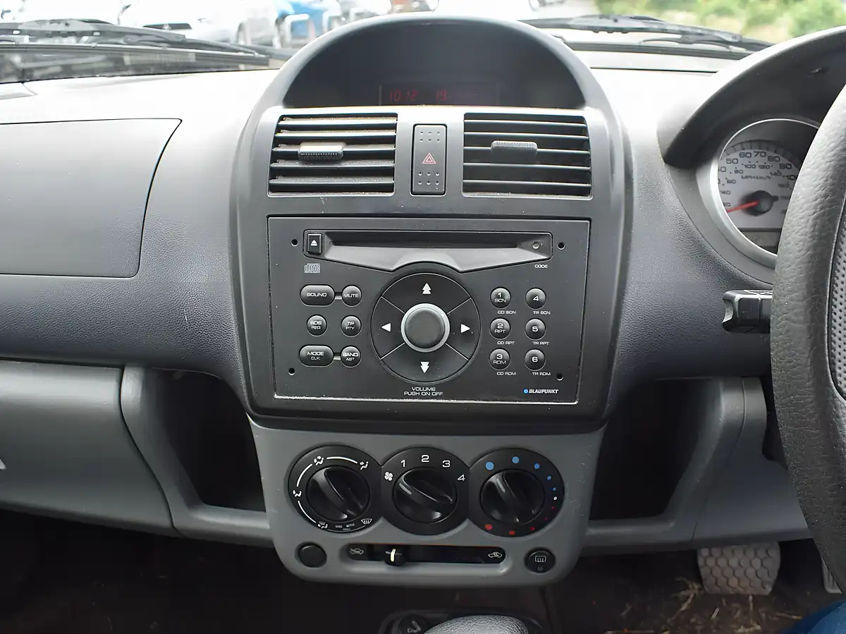 Used 2007 Suzuki Ignis Gl Green - Interior and Exterior details 17
