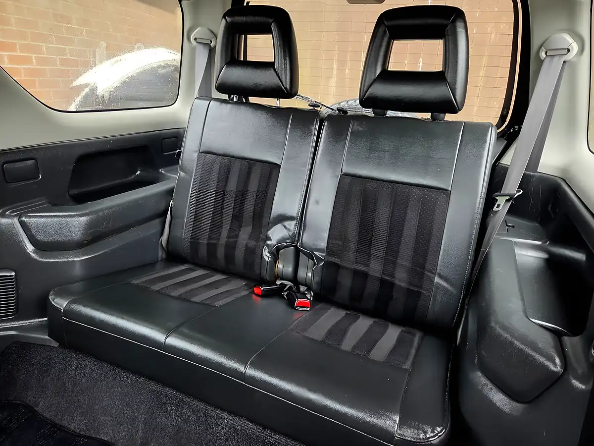 Used 2007 Suzuki Jimny Jlx+ Black - Interior and Exterior details 11
