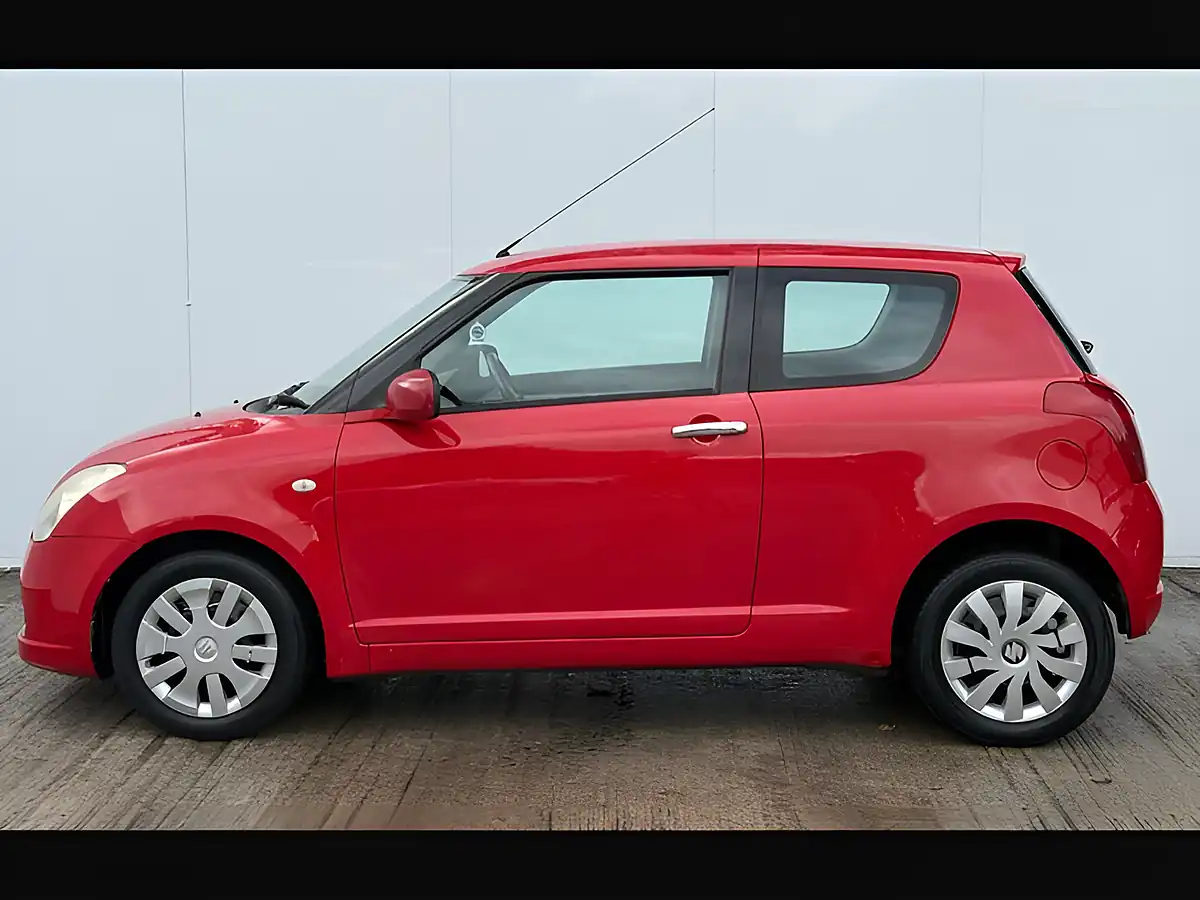 Used 2007 Suzuki Swift Gl Flash Red - Interior and Exterior details 11