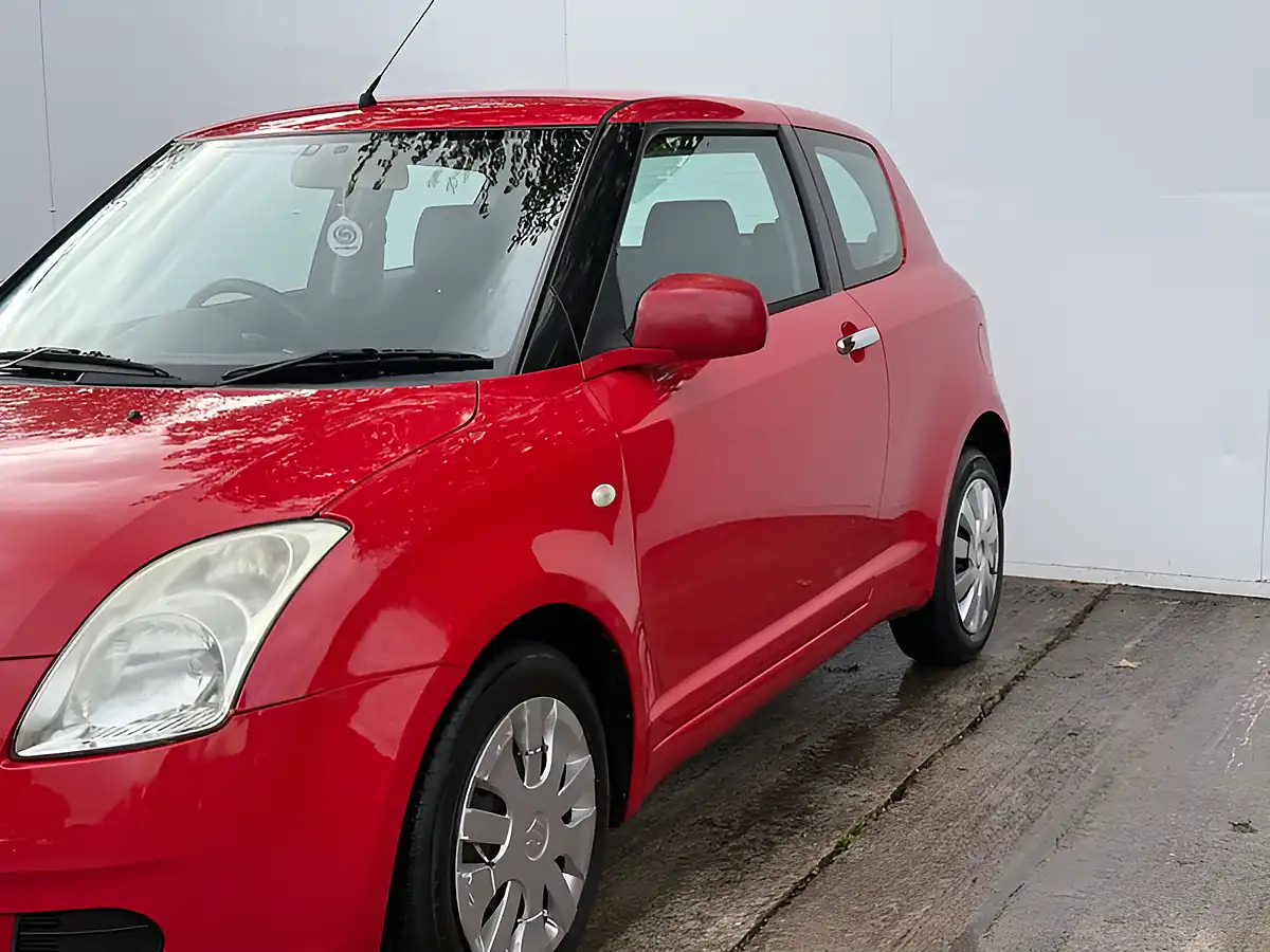 Used 2007 Suzuki Swift Gl Flash Red - Interior and Exterior details 9