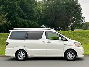 Used 2007 Toyota Alphard Camper Van White - Interior and Exterior details 11