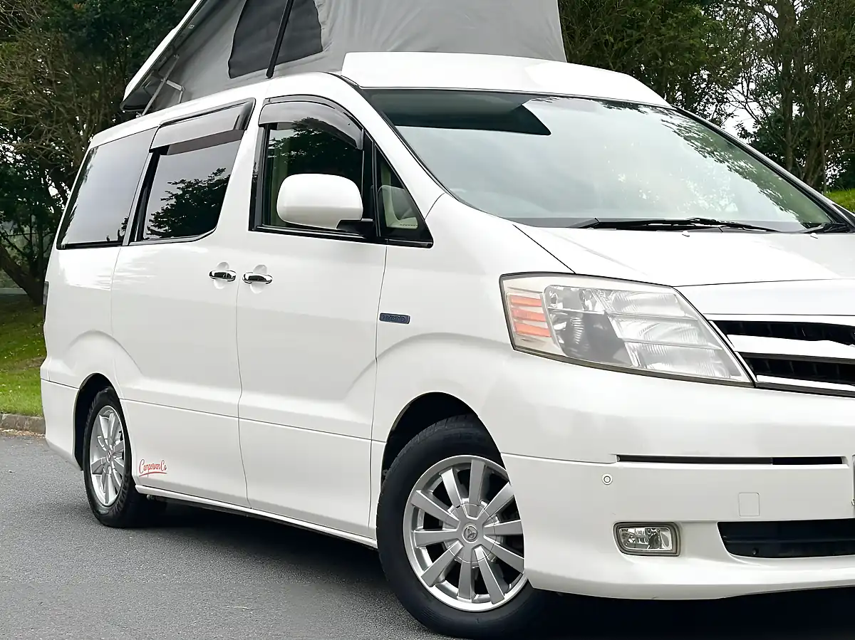 Used 2007 Toyota Alphard Camper Van White - Interior and Exterior details 3