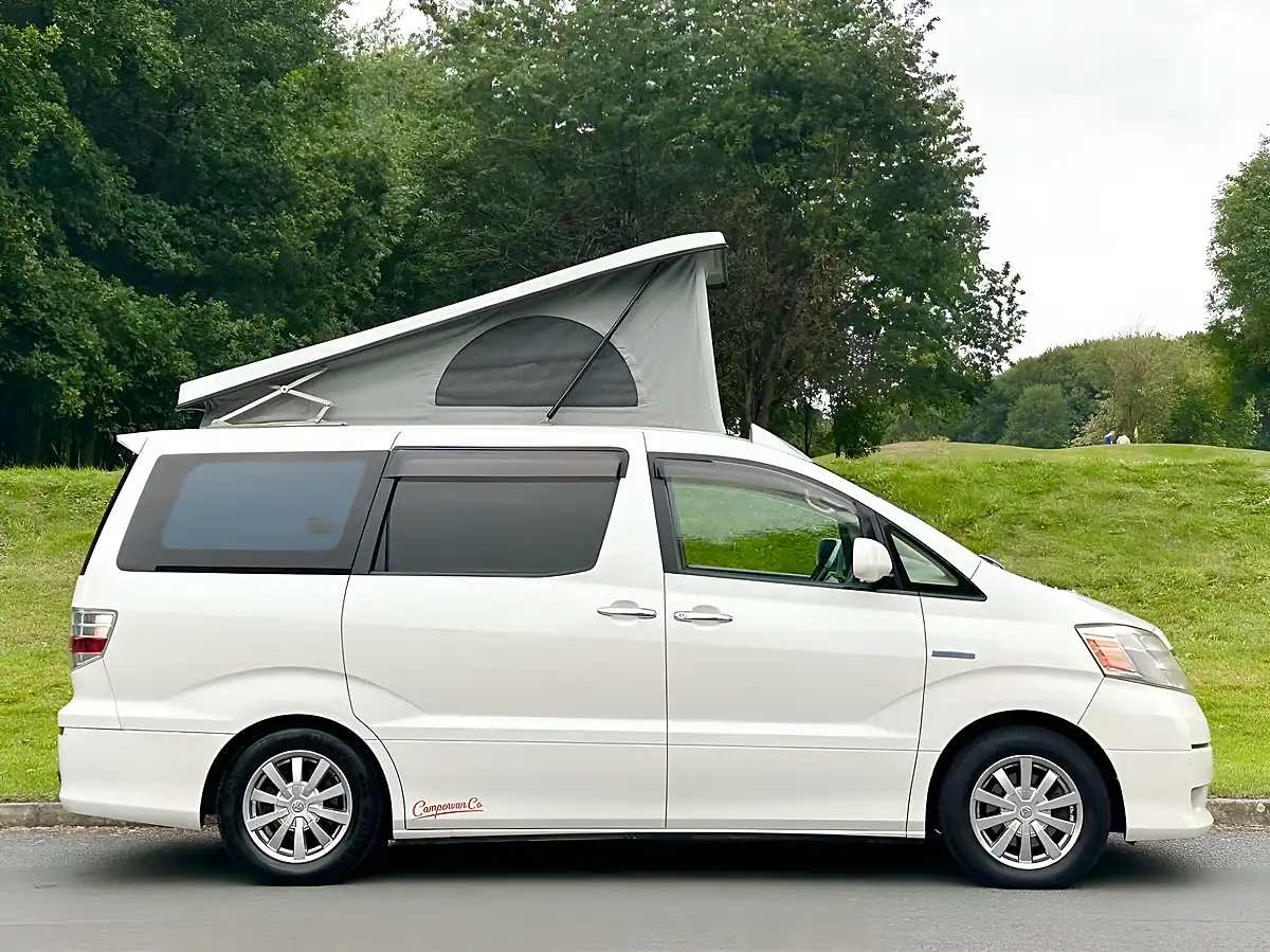 Used 2007 Toyota Alphard Camper Van White - Interior and Exterior details 5