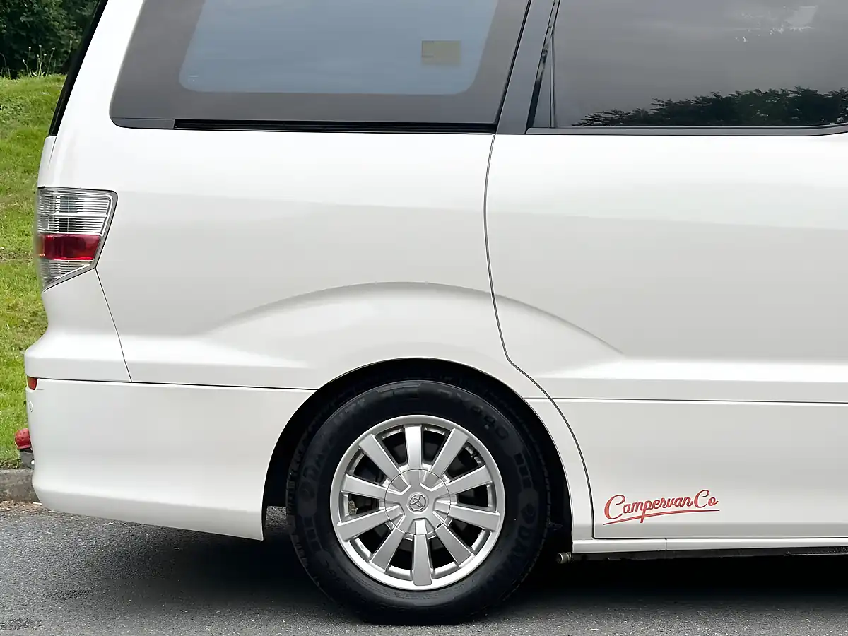 Used 2007 Toyota Alphard Camper Van White - Interior and Exterior details 6