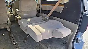Used 2007 Toyota Alphard V Spec E Silver - Interior and Exterior details 12