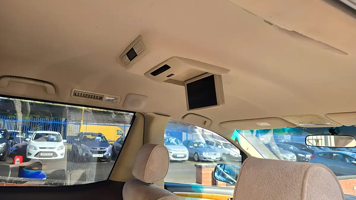 Used 2007 Toyota Alphard V Spec E Silver - Interior and Exterior details 14