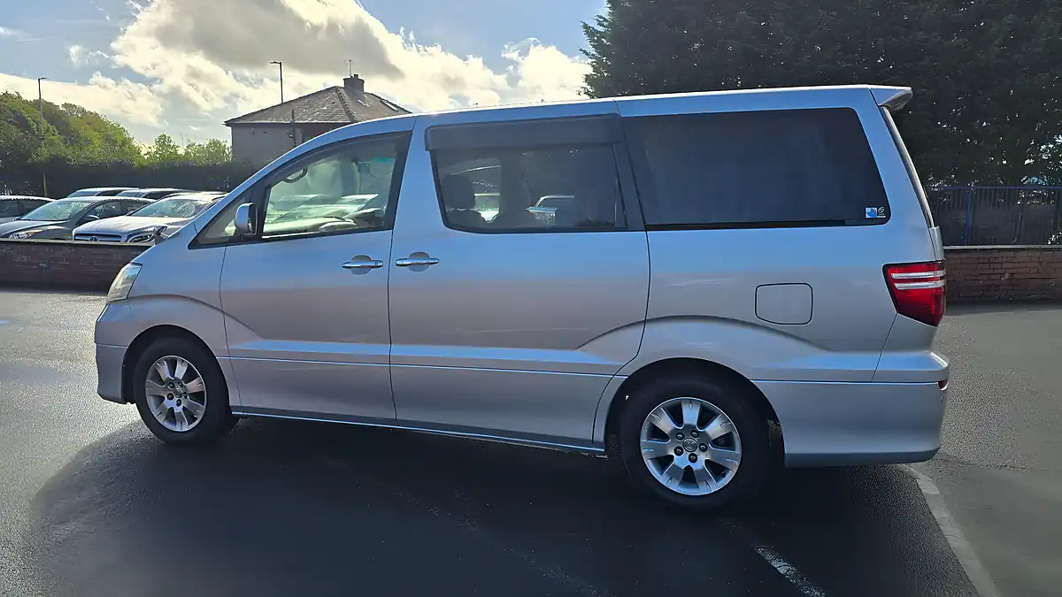 Used 2007 Toyota Alphard V Spec E Silver - Interior and Exterior details 15