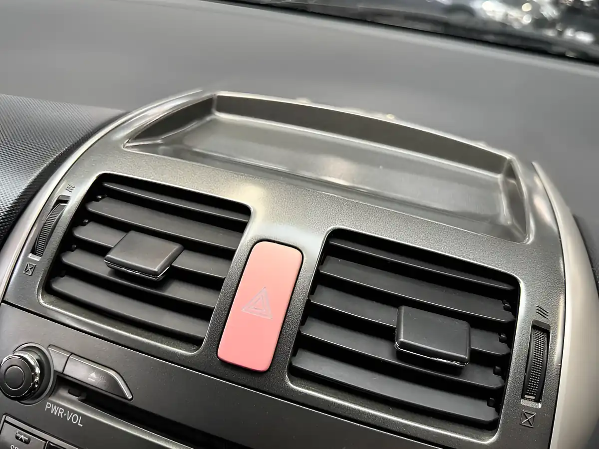 Used 2007 Toyota Auris Tr Grey - Interior and Exterior details 13