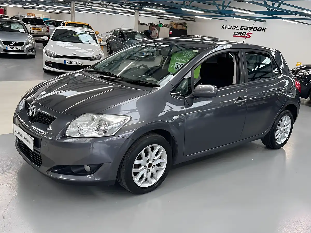 Used 2007 Toyota Auris Tr Grey - Interior and Exterior details 8