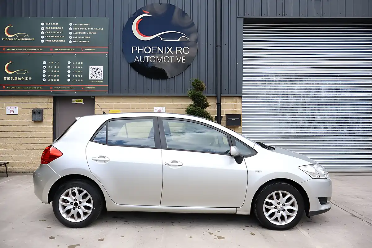 Used 2007 Toyota Auris Tr Silver - Interior and Exterior details 5
