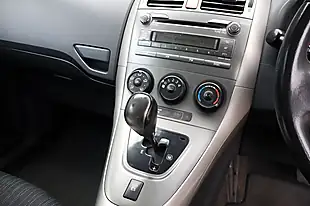 Used 2007 Toyota Auris Tr Silver - Interior and Exterior details 9