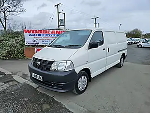 Used 2007 Toyota Hiace Lwb White - Interior and Exterior details 4