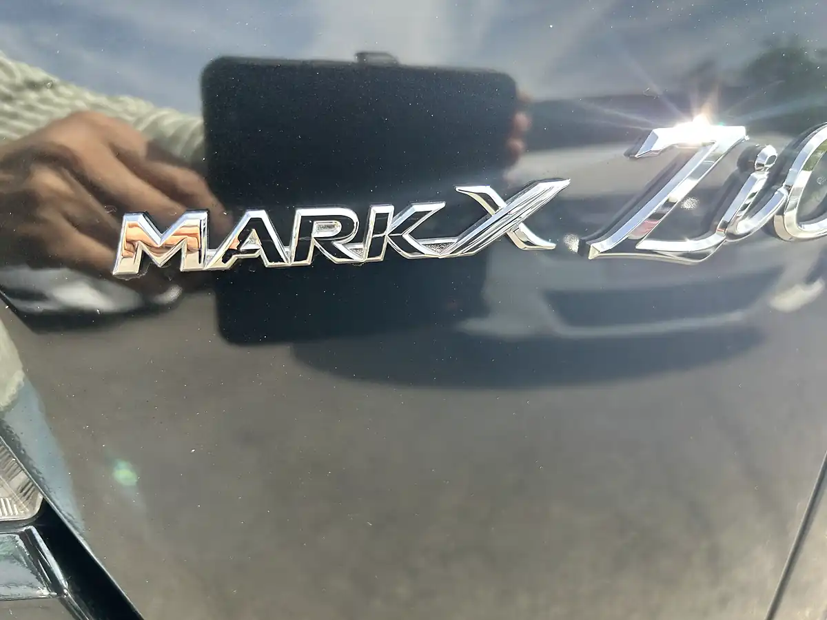 Used 2007 Toyota Mark X Zio MPV 7 Seater Black - Interior and Exterior details 13