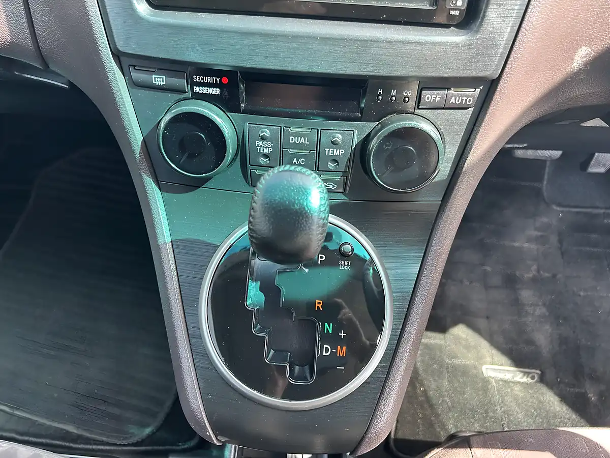 Used 2007 Toyota Mark X Zio MPV 7 Seater Black - Interior and Exterior details 14
