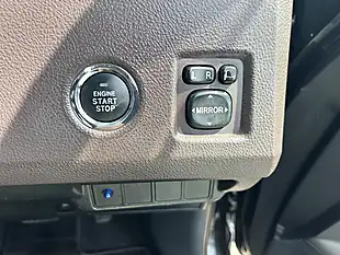 Used 2007 Toyota Mark X Zio MPV 7 Seater Black - Interior and Exterior details 17