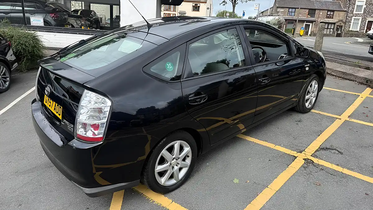 Used 2007 Toyota Prius T3 Black - Interior and Exterior details 11