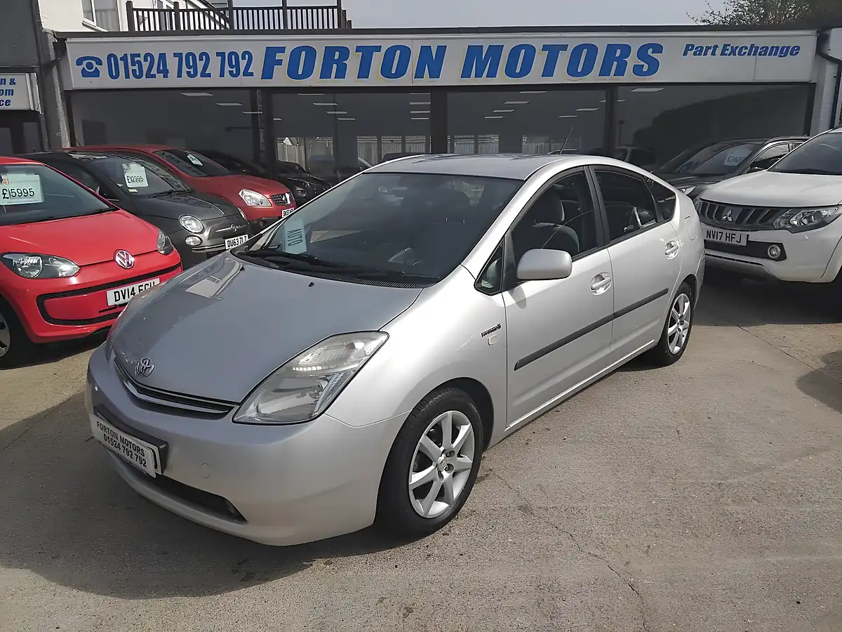 Used 2007 Toyota Prius T4 Silver - Interior and Exterior details 10