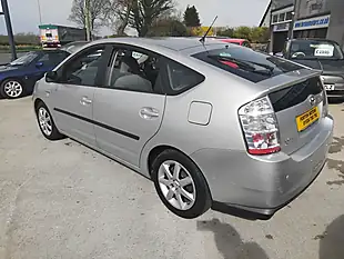 Used 2007 Toyota Prius T4 Silver - Interior and Exterior details 12
