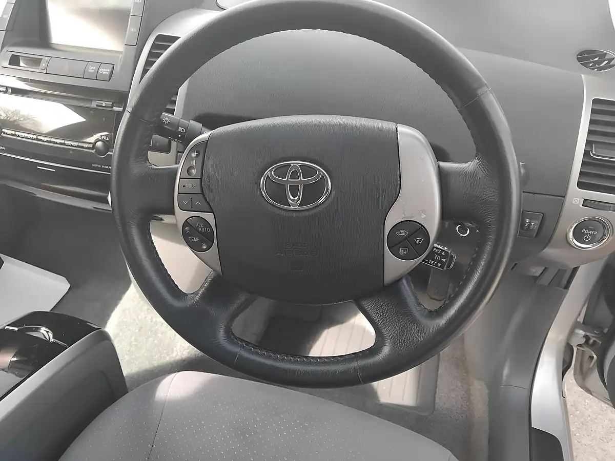 Used 2007 Toyota Prius T4 Silver - Interior and Exterior details 20