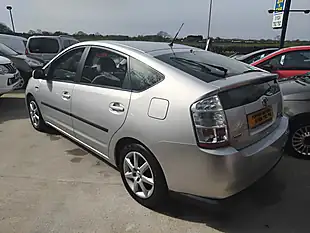 Used 2007 Toyota Prius T4 Silver - Interior and Exterior details 6