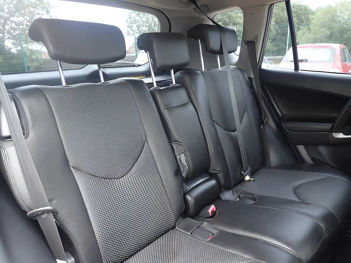 Used 2007 Toyota Rav4 Xt-R Black - Interior and Exterior details 13